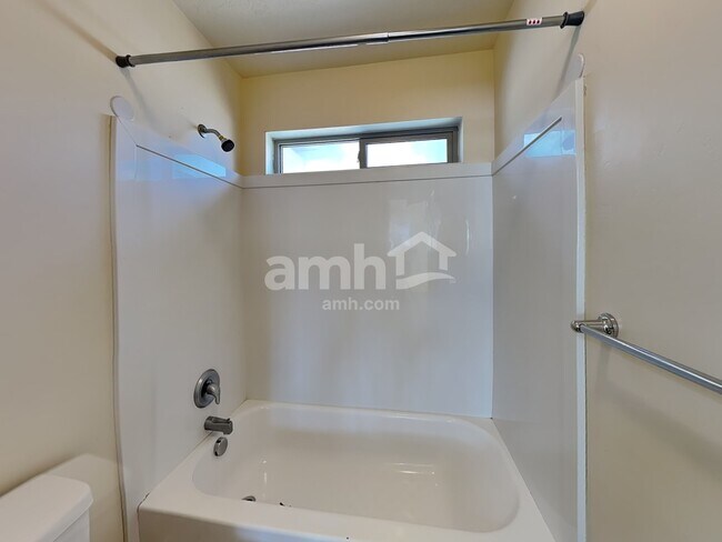 Building Photo - 4792 Addison Ave