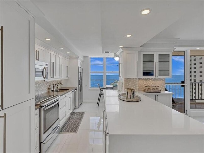Building Photo - 4280 Galt Ocean Dr