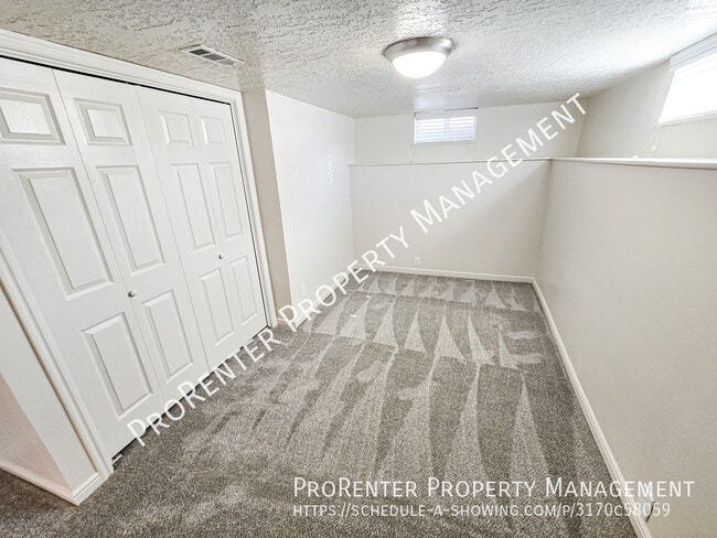 Building Photo - 1162 Collins Blvd