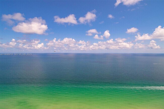 Building Photo - 17875 Collins Ave