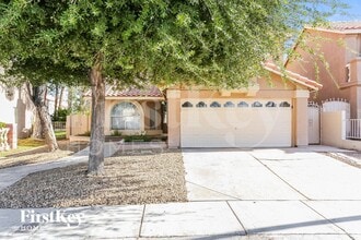 Building Photo - 2328 Brighton Shore St