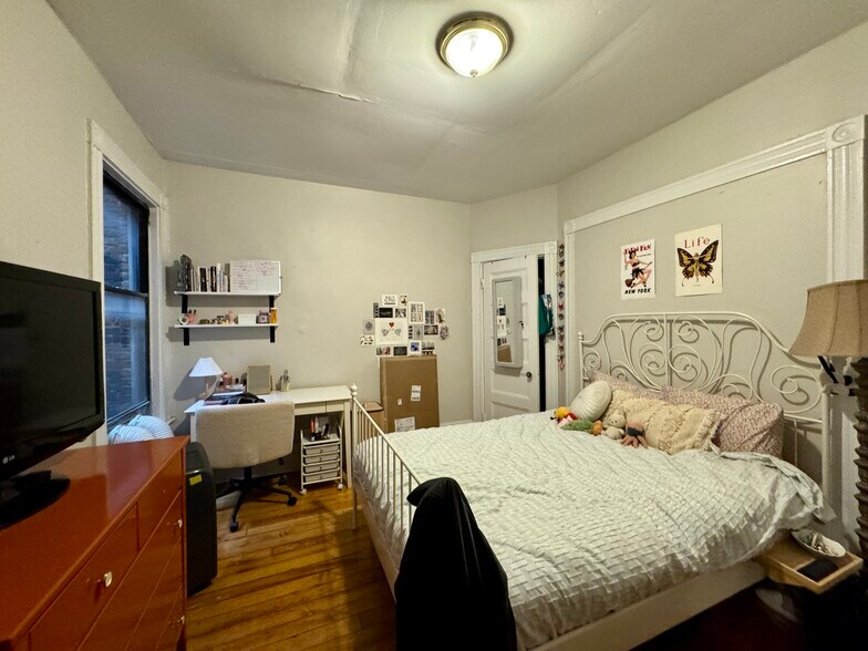 Building Photo - 614 Columbus Ave