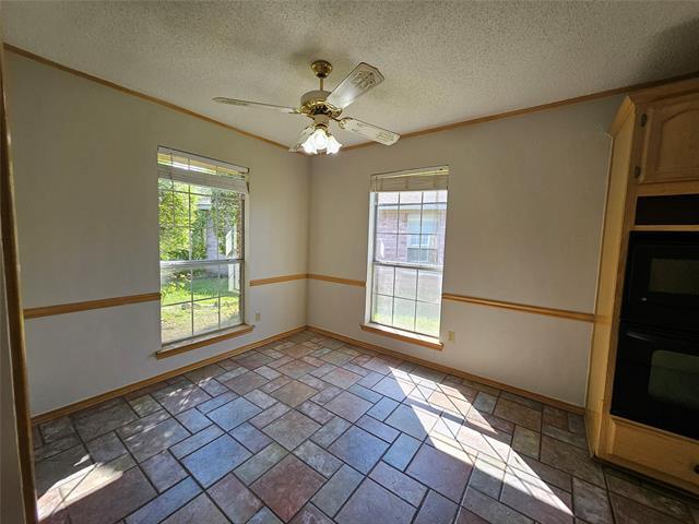 Building Photo - 517 Vicki Ln