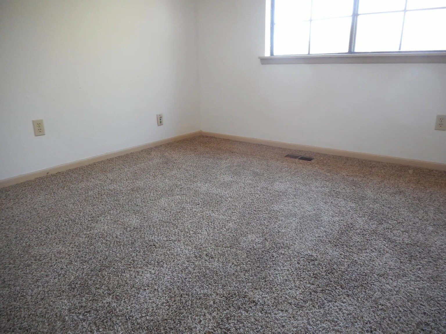 Building Photo - 3124 N Brookfield St