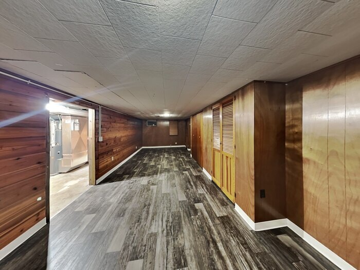 Building Photo - 1103 44th Ave NE