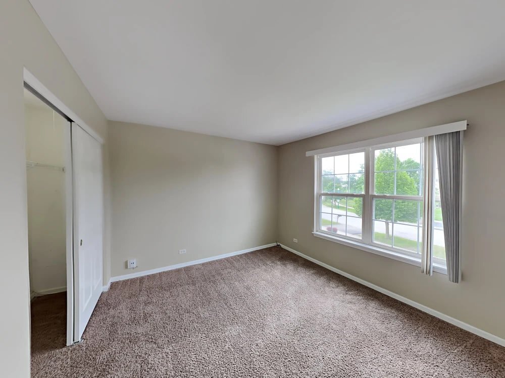 Building Photo - 6223 Pond View Dr