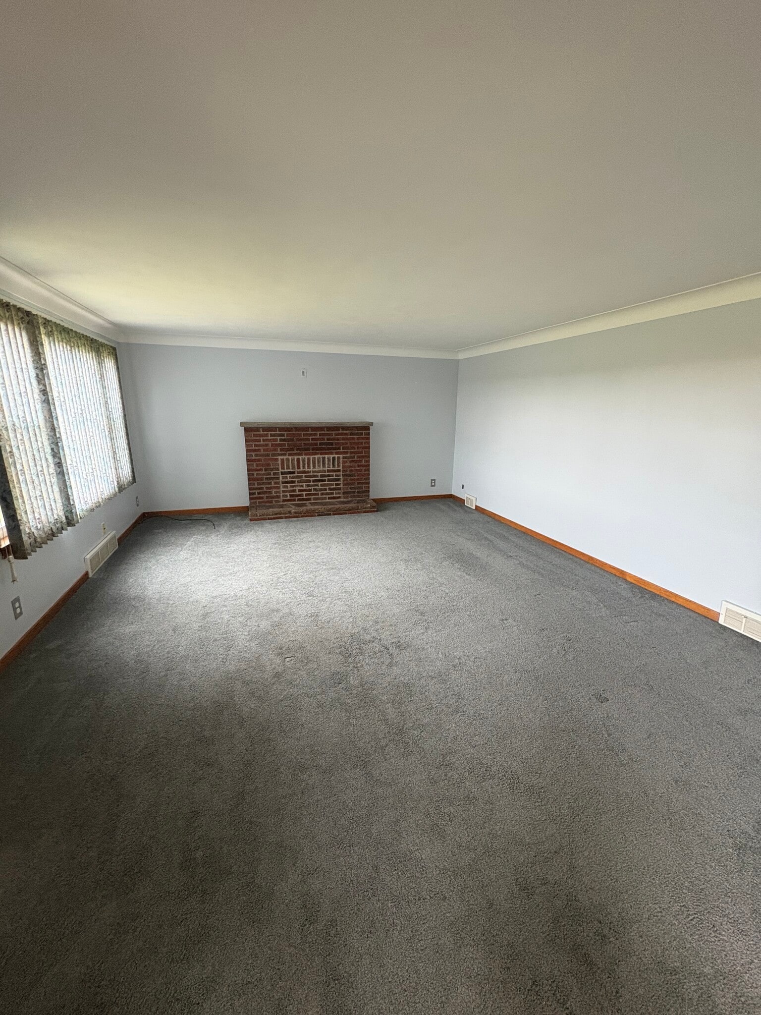 Building Photo - 49 S Youngs Rd