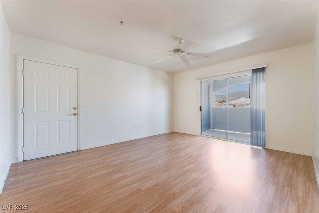 Building Photo - 6955 N Durango Dr