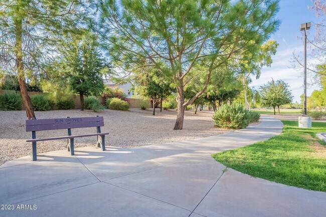 Building Photo - 4244 E Gleneagle Dr