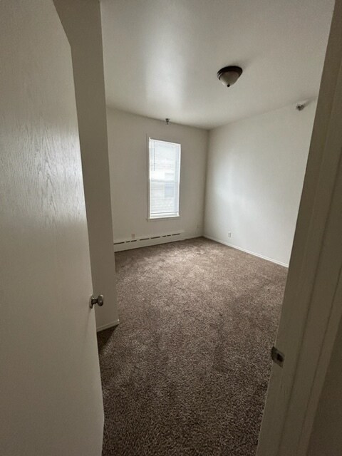 Building Photo - 1431 E 1st St