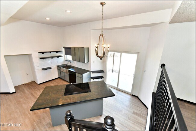Building Photo - 7249 Imperial Ridge Dr