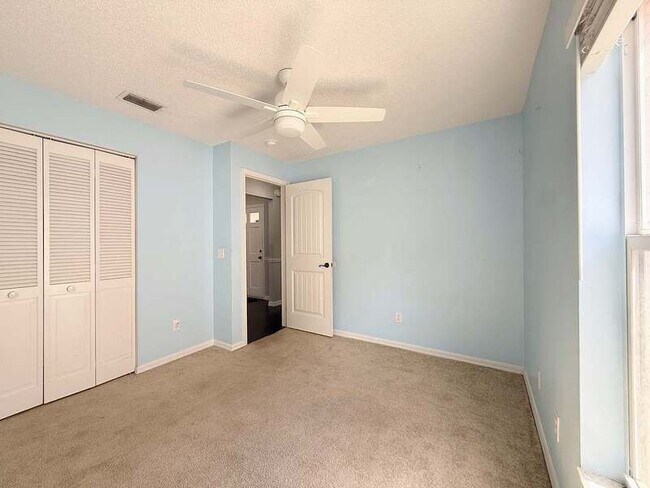 Building Photo - 1118 Hardwood Dr