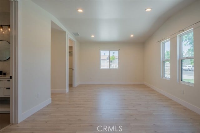 Building Photo - 6437 Longridge Ave