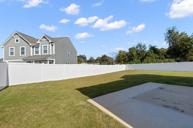 Building Photo - 539 S Lincoln St