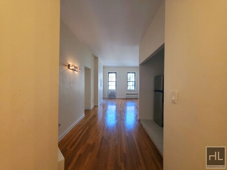 Building Photo - East 91st Street