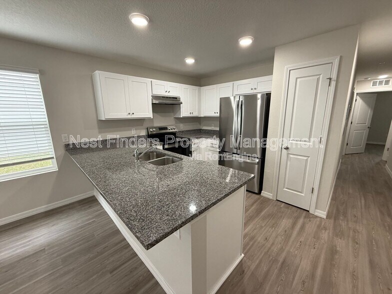 Building Photo - 11454 Oakfield Ct