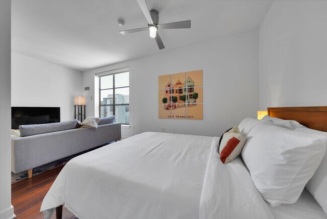 Building Photo - 355 Berry St