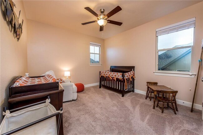 Building Photo - 3001 Tempe Dr
