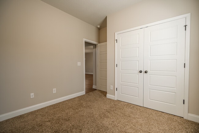 Building Photo - 600 Trellis Square