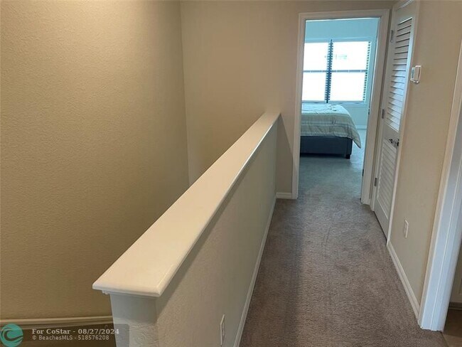 Building Photo - 2127 Appleton Cir S