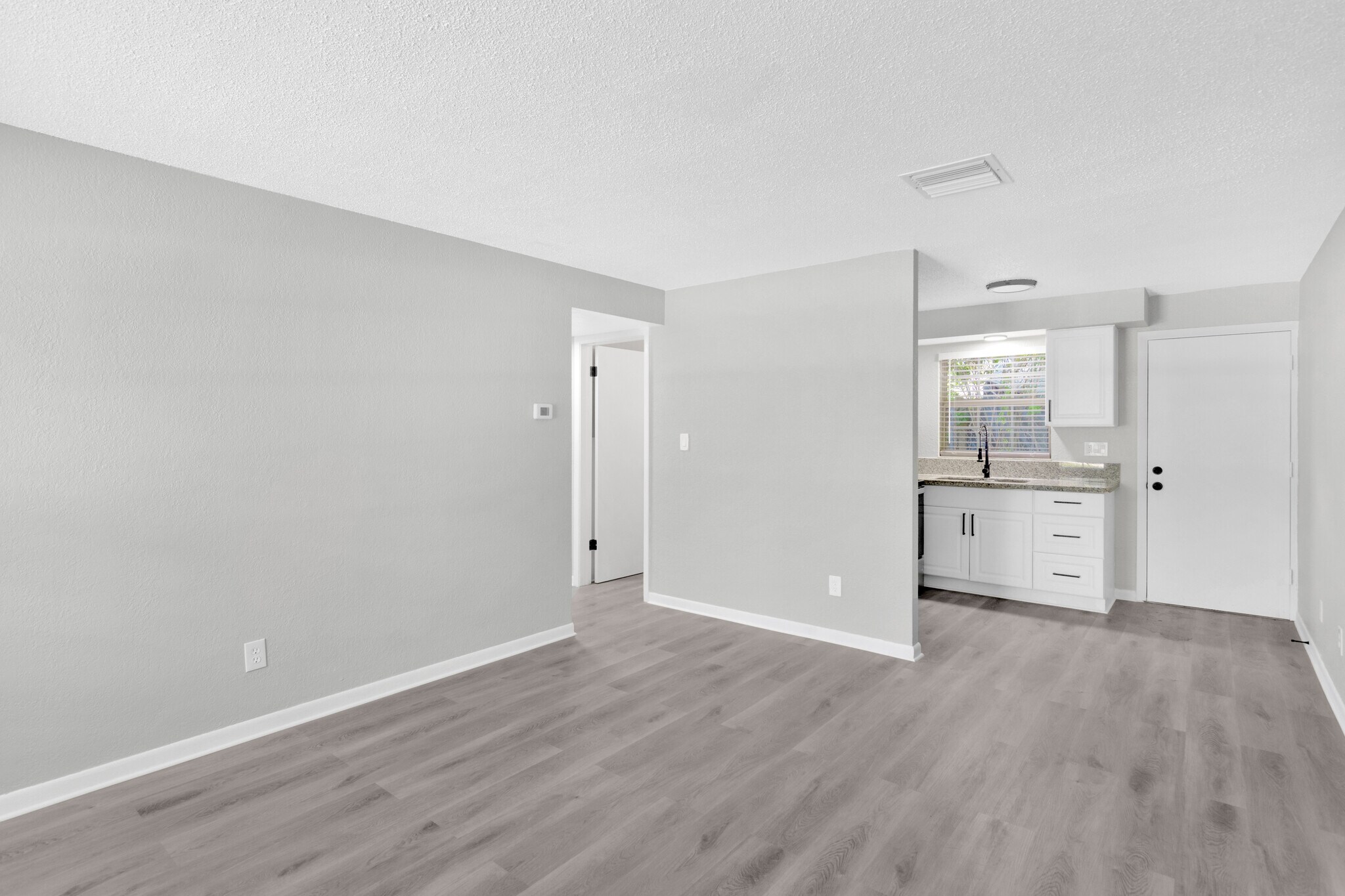Building Photo - 1354 Tioga Ave