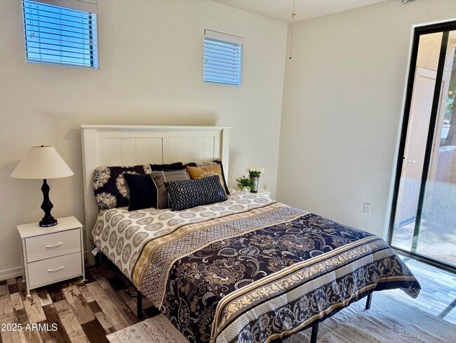 Building Photo - 3330 S Gilbert Rd