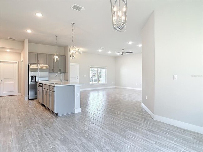 Building Photo - 60 Ballenger Ln