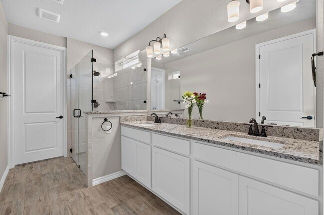 Building Photo - 105 Harborside Dr