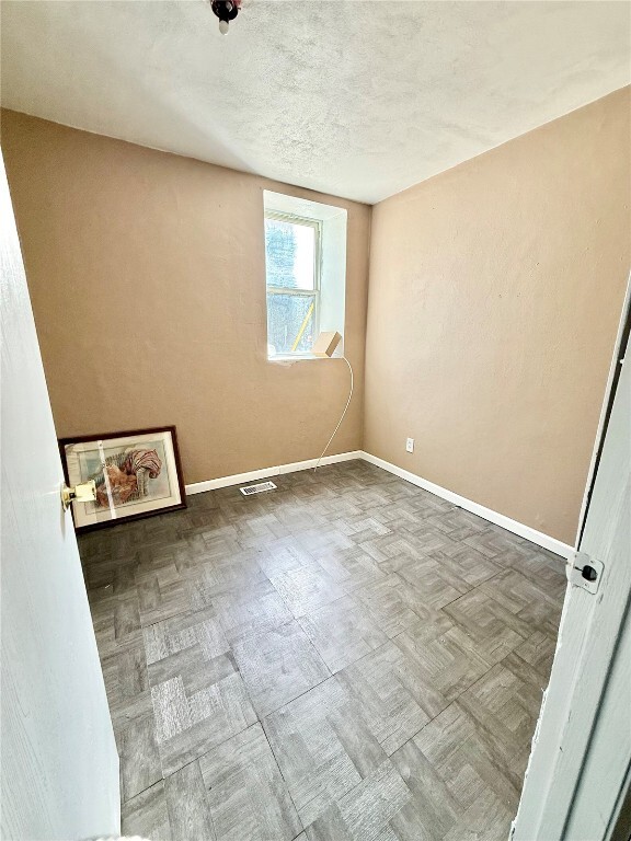 Building Photo - 400 N 1st St