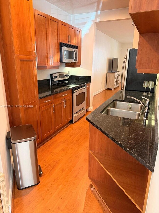 Building Photo - 357 Olssen Ave