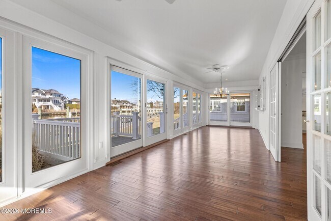 Building Photo - 954 Barnegat Ln