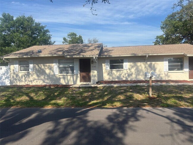Primary Photo - 6100 Monroe St