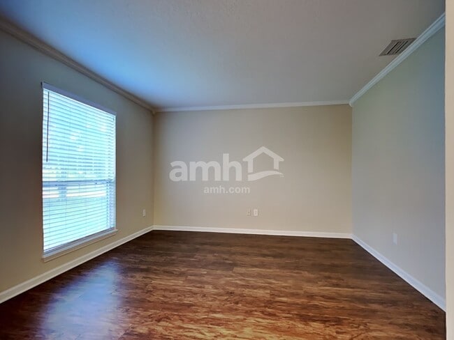 Building Photo - 13966 Summer Breeze Dr