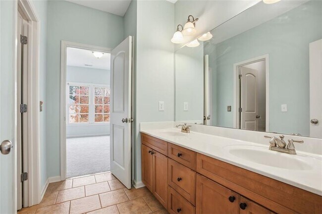 Building Photo - 845 Botanica Way