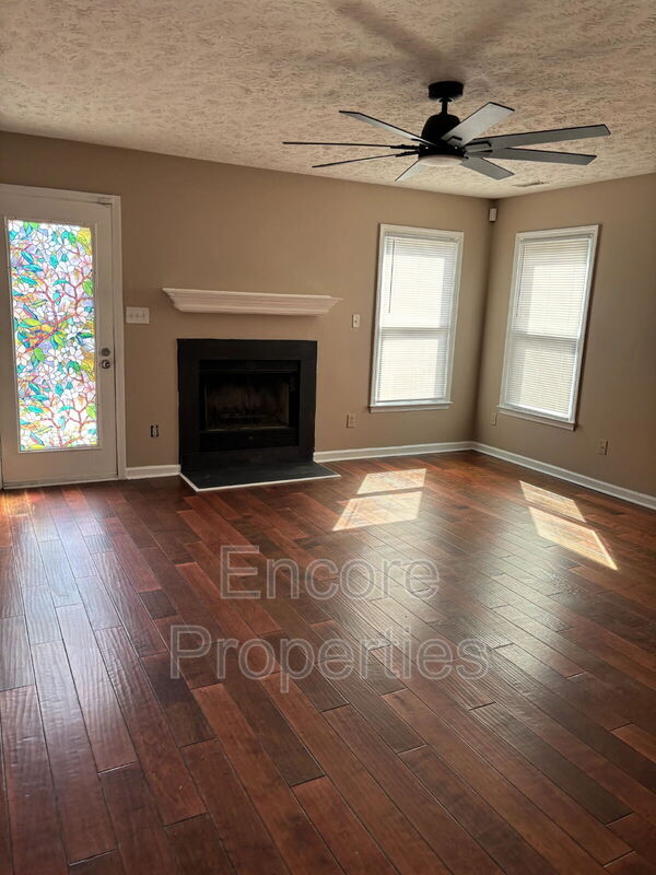 Building Photo - 2588 Gotts Ln