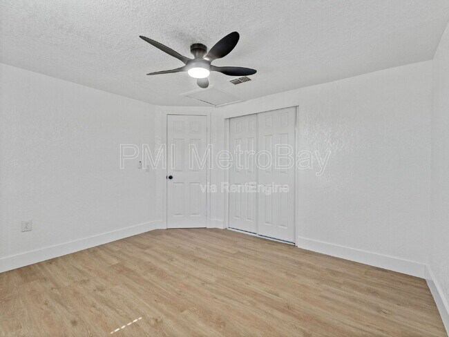 Building Photo - 4613 Irene Loop