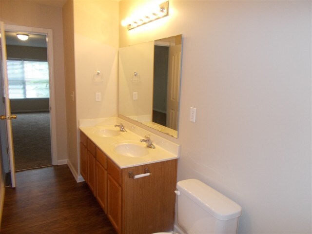 Building Photo - 2101 Trace Creek Dr