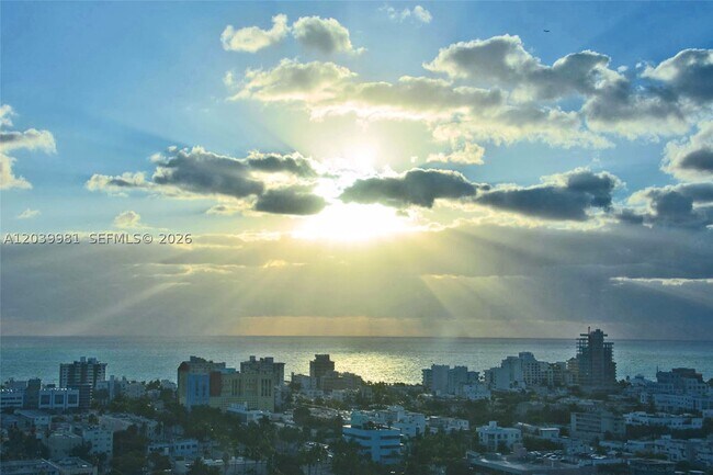 Building Photo - 540 West Dr
