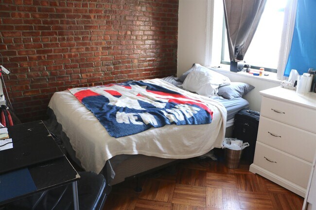 Building Photo - 405 Washington St