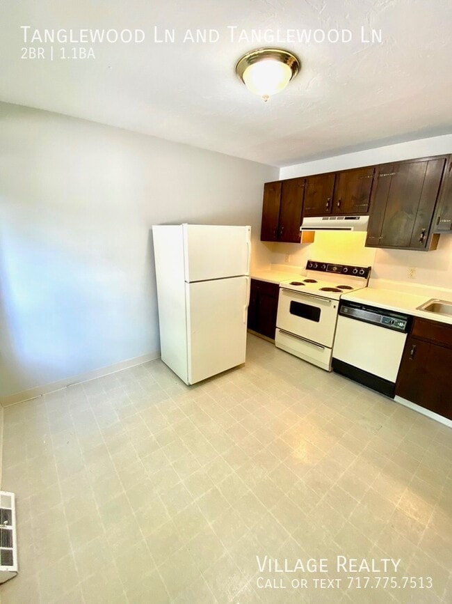 Building Photo - 442 Tanglewood Ln
