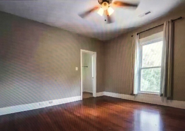 Building Photo - 315 E Columbia Ave