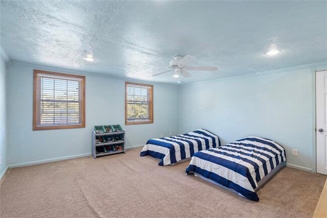 Building Photo - 3-Bedroom Home in Carrick on Private Street