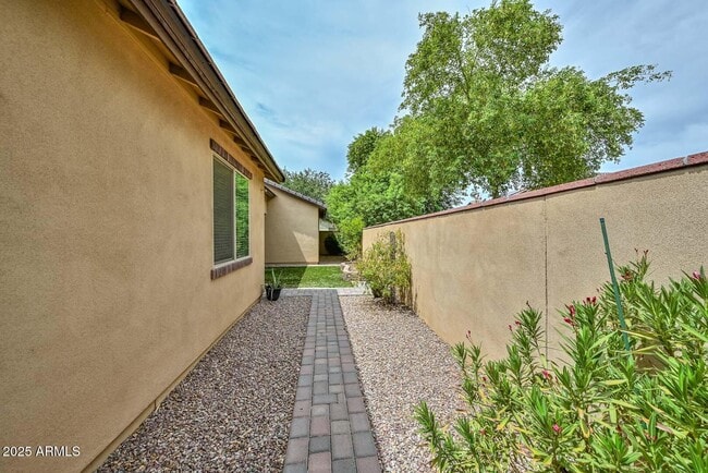 Building Photo - 14765 W Alexandria Way