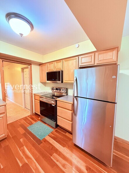 Building Photo - 38424 Chartier St