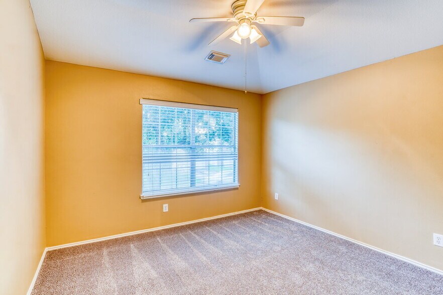 Building Photo - 8223 Wainwright Way