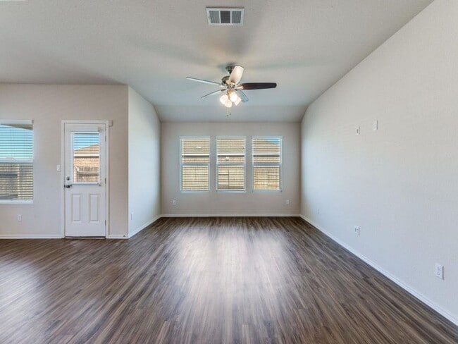 Building Photo - 114 Isaac Millsaps Trl