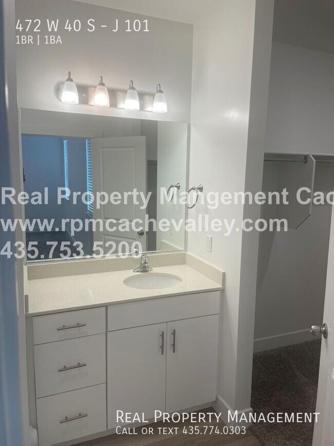 Building Photo - 472 W 40 S