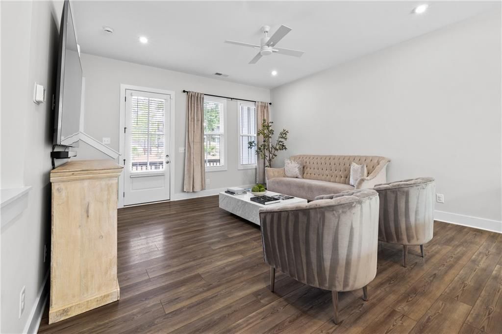 Building Photo - 1336 Breezy St SE