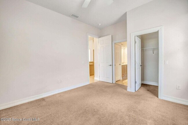 Building Photo - 6565 Arroyo Dr