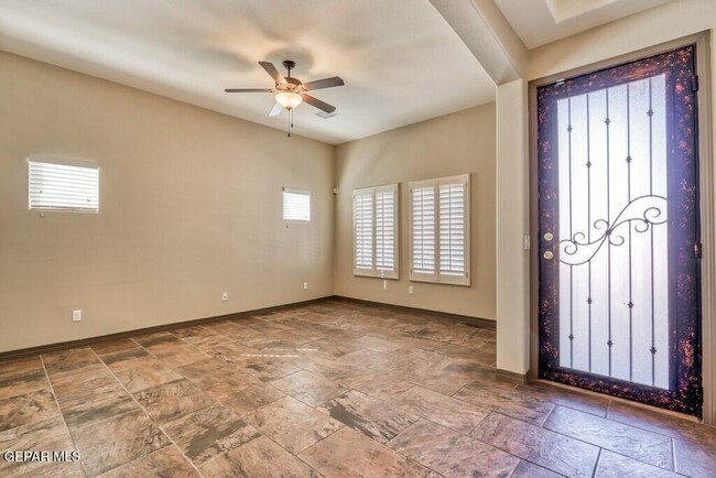 Building Photo - 3852 Loma Cortez Dr